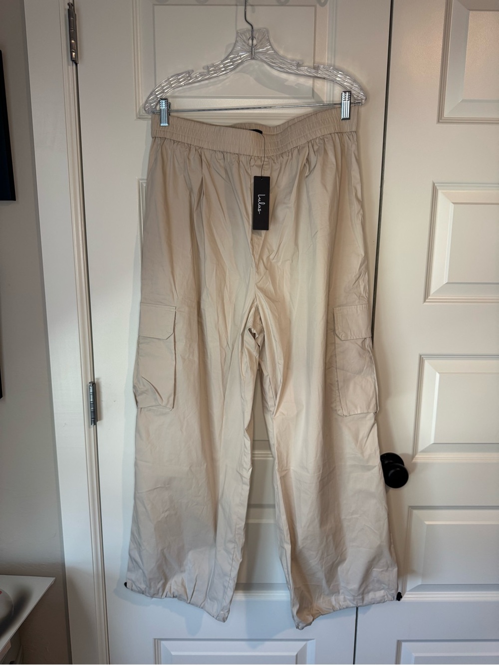 Lulus Women’s Cargo Pants in Light Beige - Elastic Waist